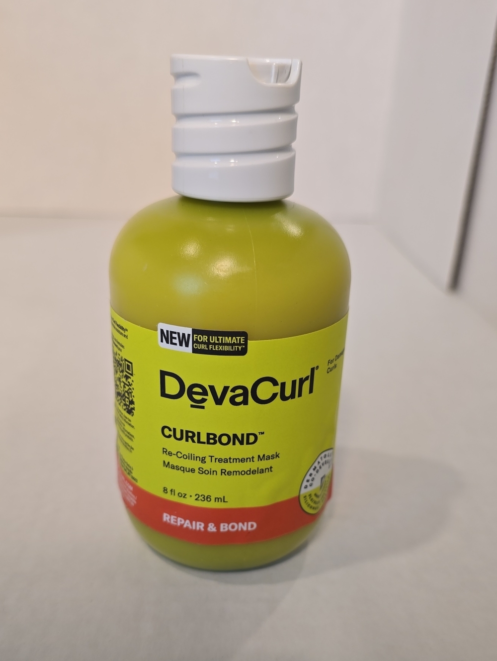 8 FL Oz DevaCurl Curbond Re-Coiling Treatment Mask - Lime Green